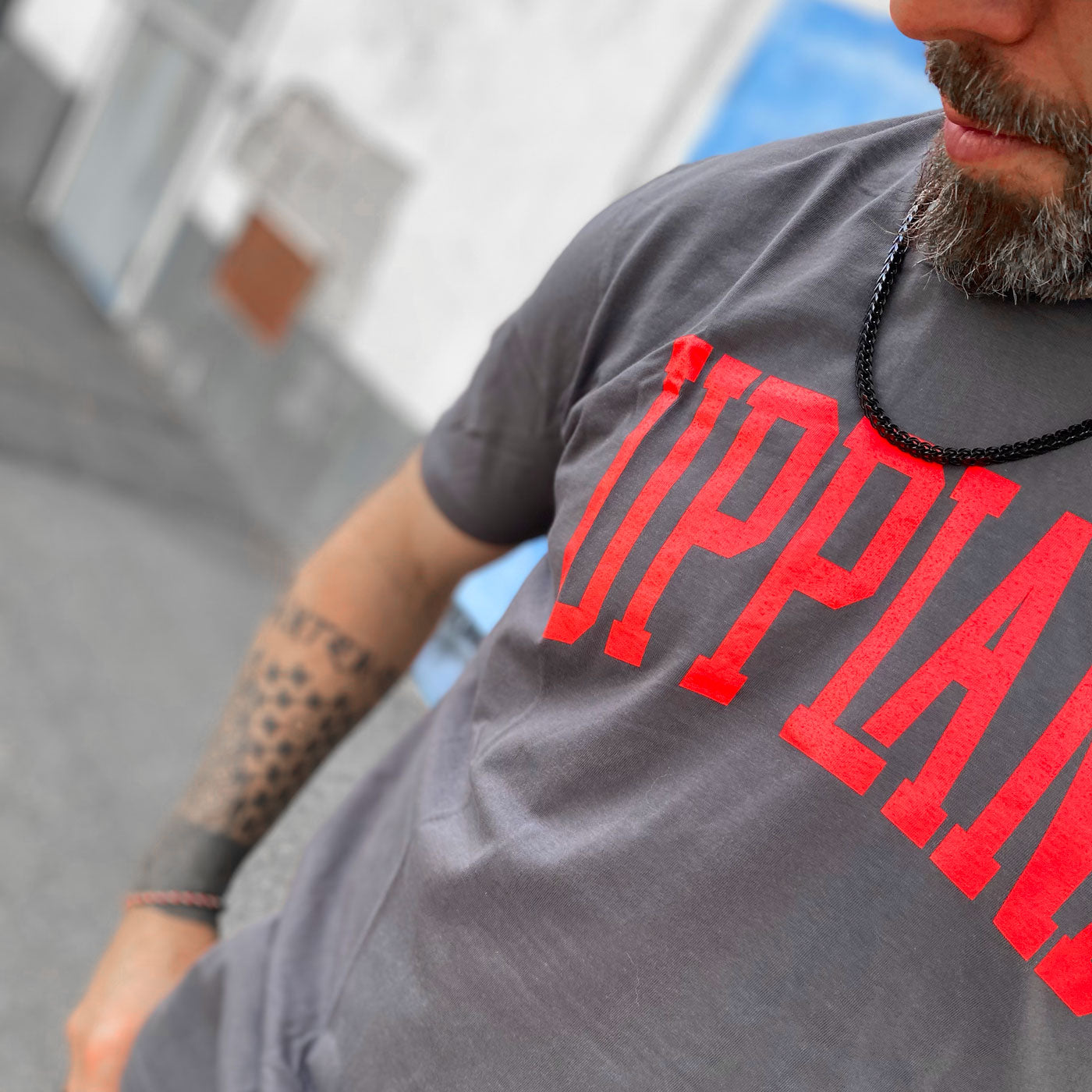 Uppland T-shirt, antracitgrå + vallmo